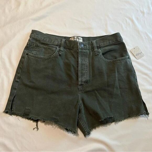 FREE PEOPLE SHORTS - Picture 1 of 4